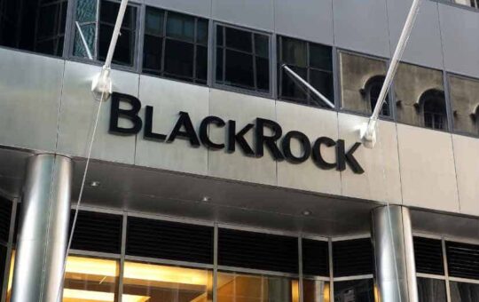 SEC Delays Upcoming ETF Decision For Blackrock and Others